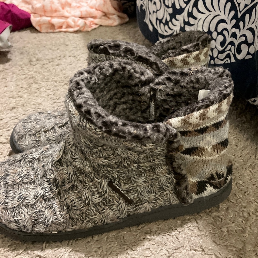 Women’s slippers